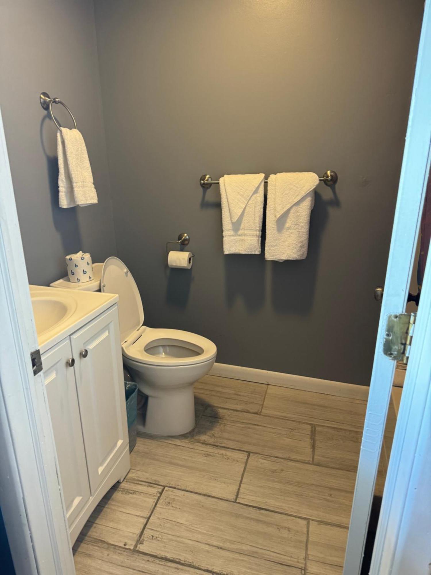 12 Ashworth Ave Suites Hampton Eksteriør billede