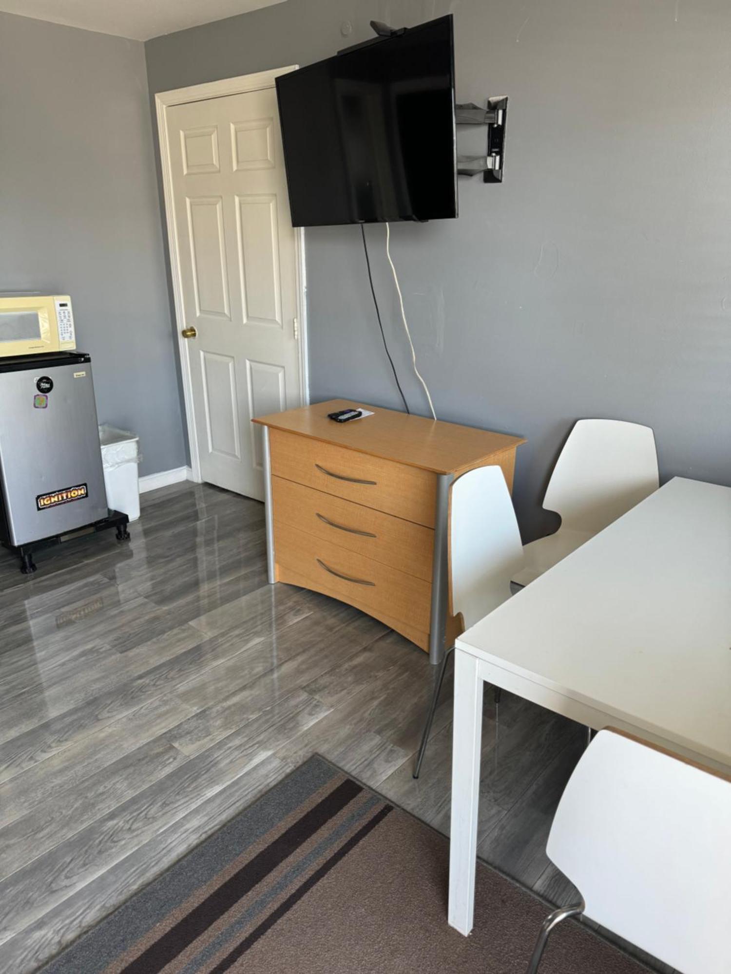 12 Ashworth Ave Suites Hampton Eksteriør billede